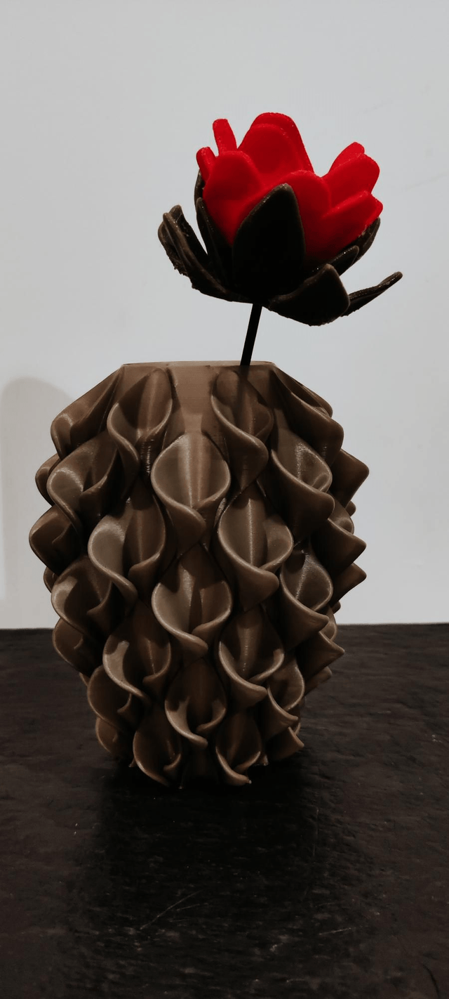 3D printed gothic vase 🌹